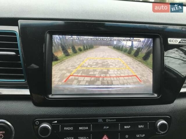 Серый Киа Niro, объемом двигателя 0 л и пробегом 100 тыс. км за 18750 $, фото 18 на Automoto.ua