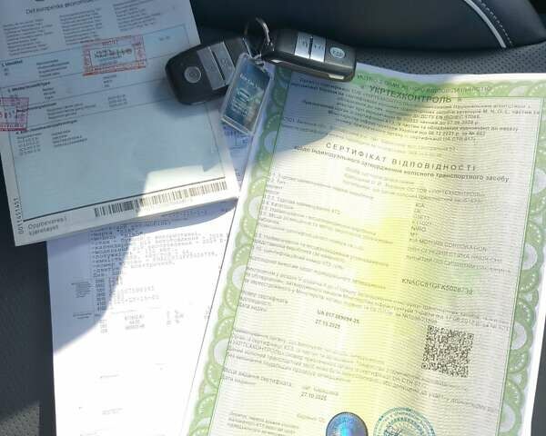 Сірий Кіа Niro, об'ємом двигуна 0 л та пробігом 154 тис. км за 18000 $, фото 74 на Automoto.ua