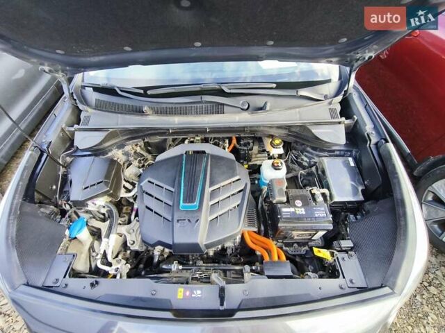 Сірий Кіа Niro, об'ємом двигуна 0 л та пробігом 154 тис. км за 18000 $, фото 73 на Automoto.ua