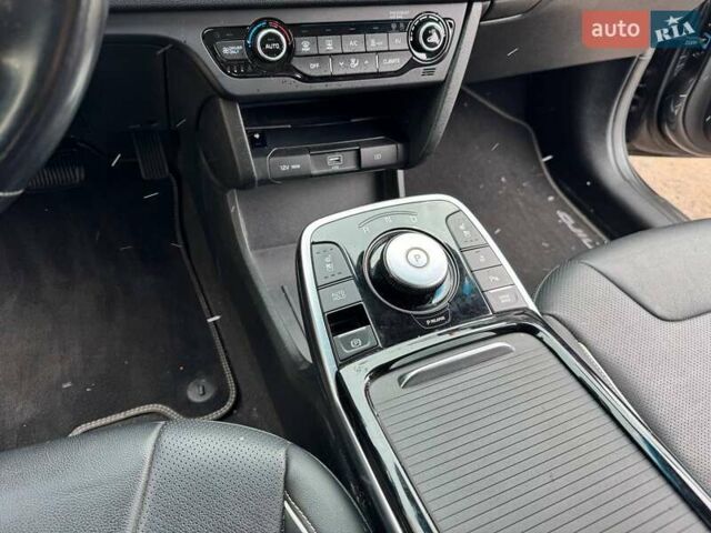 Киа Niro 2019 в Дрогобыче на Automoto.ua Серый Киа Niro, объемом двигателя 0 л и пробегом 139 тыс. км за 17777 $, фото 23 на Automoto.ua