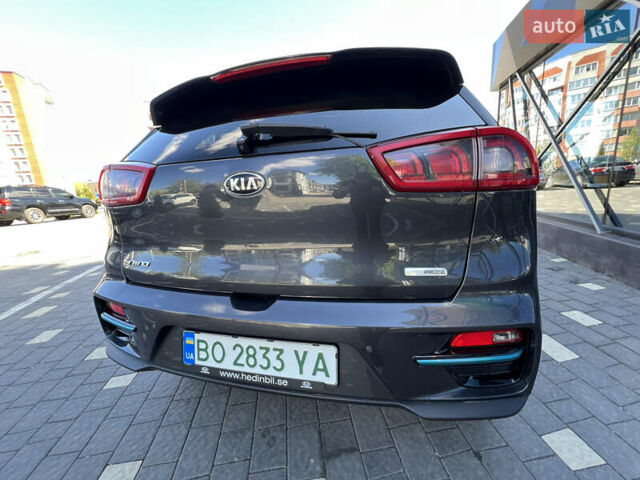 Сірий Кіа Niro, об'ємом двигуна 0 л та пробігом 92 тис. км за 18800 $, фото 8 на Automoto.ua