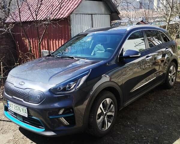 Серый Киа Niro, объемом двигателя 0 л и пробегом 60 тыс. км за 21800 $, фото 2 на Automoto.ua