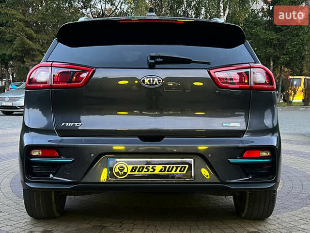 Сірий Кіа Niro, об'ємом двигуна 0 л та пробігом 79 тис. км за 20300 $, фото 5 на Automoto.ua
