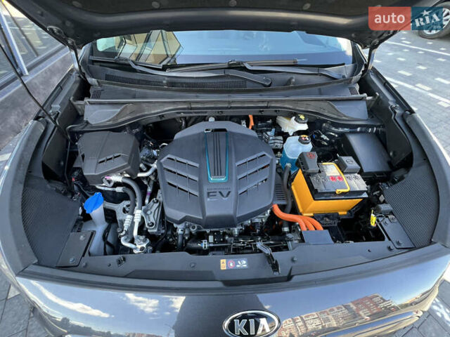 Сірий Кіа Niro, об'ємом двигуна 0 л та пробігом 92 тис. км за 18800 $, фото 23 на Automoto.ua