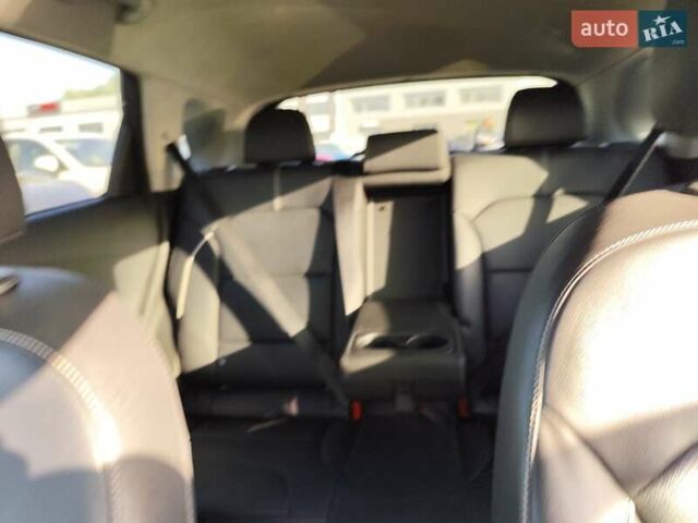 Серый Киа Niro, объемом двигателя 0 л и пробегом 129 тыс. км за 18555 $, фото 31 на Automoto.ua