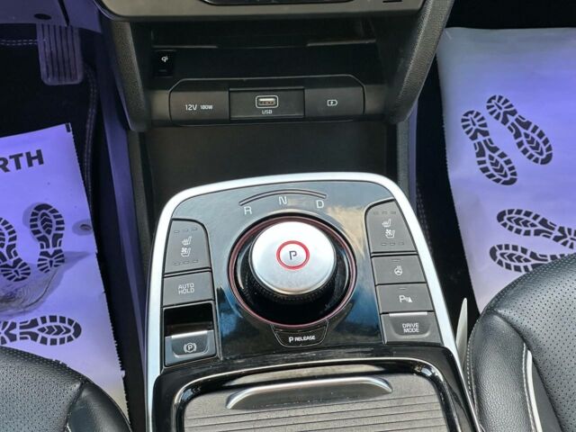 Серый Киа Niro, объемом двигателя 0 л и пробегом 151 тыс. км за 16750 $, фото 19 на Automoto.ua