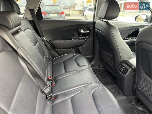 Серый Киа Niro, объемом двигателя 0 л и пробегом 157 тыс. км за 16999 $, фото 45 на Automoto.ua