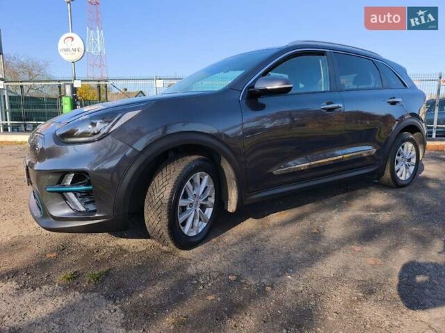 Сірий Кіа Niro, об'ємом двигуна 0 л та пробігом 154 тис. км за 18000 $, фото 5 на Automoto.ua