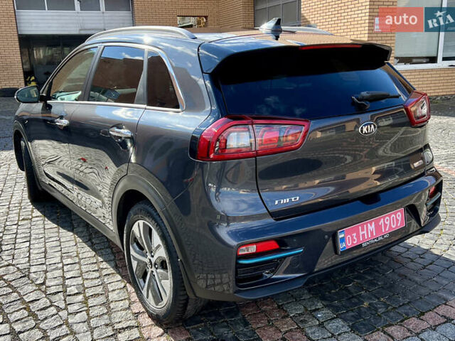 Серый Киа Niro, объемом двигателя 0 л и пробегом 116 тыс. км за 17990 $, фото 5 на Automoto.ua