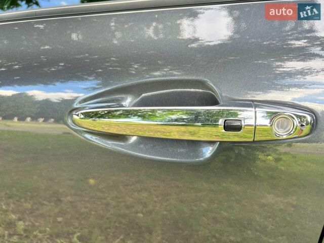 Серый Киа Niro, объемом двигателя 0 л и пробегом 165 тыс. км за 19000 $, фото 12 на Automoto.ua