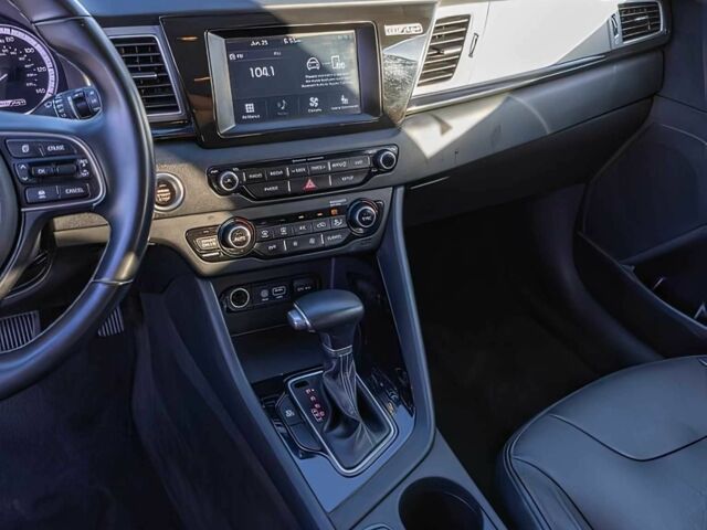 Сірий Кіа Niro, об'ємом двигуна 1.6 л та пробігом 48 тис. км за 8900 $, фото 10 на Automoto.ua