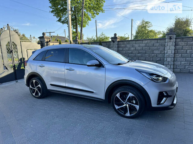 Сірий Кіа Niro, об'ємом двигуна 0 л та пробігом 136 тис. км за 18499 $, фото 37 на Automoto.ua