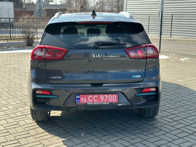 Серый Киа Niro, объемом двигателя 0 л и пробегом 151 тыс. км за 16750 $, фото 5 на Automoto.ua