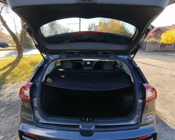 Сірий Кіа Niro, об'ємом двигуна 0 л та пробігом 154 тис. км за 18000 $, фото 38 на Automoto.ua