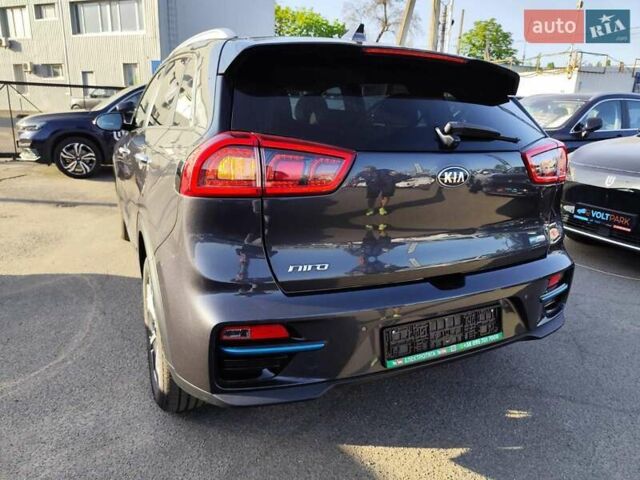 Серый Киа Niro, объемом двигателя 0 л и пробегом 129 тыс. км за 18555 $, фото 12 на Automoto.ua