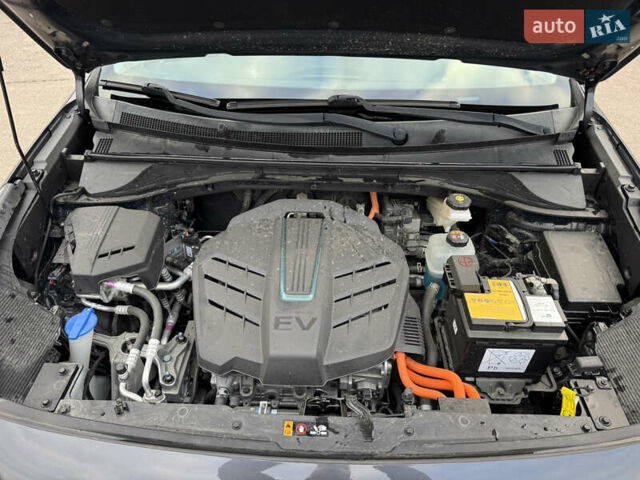 Сірий Кіа Niro, об'ємом двигуна 0 л та пробігом 101 тис. км за 16800 $, фото 18 на Automoto.ua
