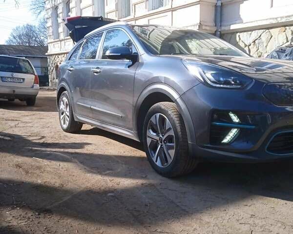 Серый Киа Niro, объемом двигателя 0 л и пробегом 137 тыс. км за 16999 $, фото 17 на Automoto.ua