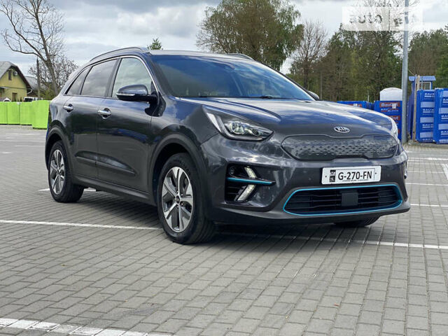 Сірий Кіа Niro, об'ємом двигуна 0 л та пробігом 170 тис. км за 18200 $, фото 19 на Automoto.ua