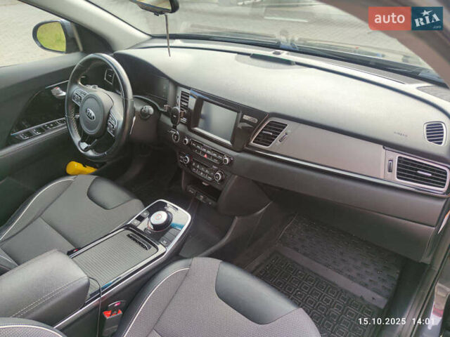 Киа Niro 2019 в Трускавце на Automoto.ua Серый Киа Niro, объемом двигателя 0 л и пробегом 119 тыс. км за 16300 $, фото 5 на Automoto.ua