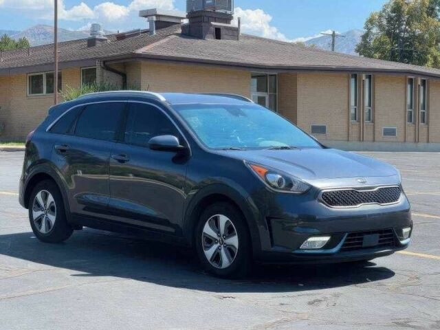 Серый Киа Niro, объемом двигателя 1.6 л и пробегом 88 тыс. км за 4600 $, фото 2 на Automoto.ua