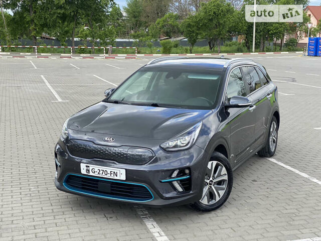 Сірий Кіа Niro, об'ємом двигуна 0 л та пробігом 170 тис. км за 18200 $, фото 8 на Automoto.ua