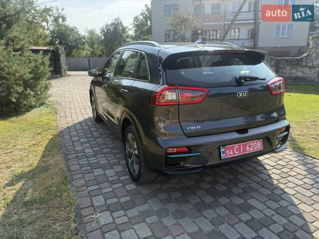 Серый Киа Niro, объемом двигателя 0 л и пробегом 158 тыс. км за 17800 $, фото 16 на Automoto.ua