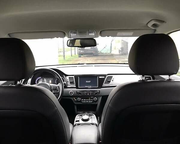 Киа Niro 2019 в Белой Церкве на Automoto.ua Серый Киа Niro, объемом двигателя 0 л и пробегом 137 тыс. км за 19000 $, фото 8 на Automoto.ua