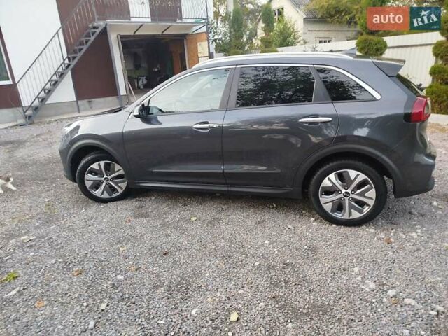 Сірий Кіа Niro, об'ємом двигуна 0 л та пробігом 92 тис. км за 19800 $, фото 3 на Automoto.ua