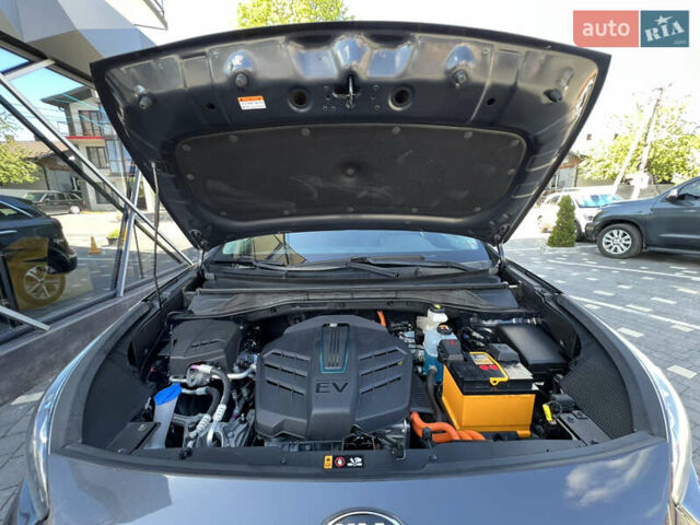 Сірий Кіа Niro, об'ємом двигуна 0 л та пробігом 92 тис. км за 18800 $, фото 16 на Automoto.ua