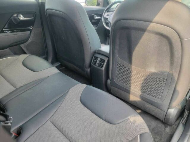 Сірий Кіа Niro, об'ємом двигуна 0 л та пробігом 32 тис. км за 7000 $, фото 12 на Automoto.ua