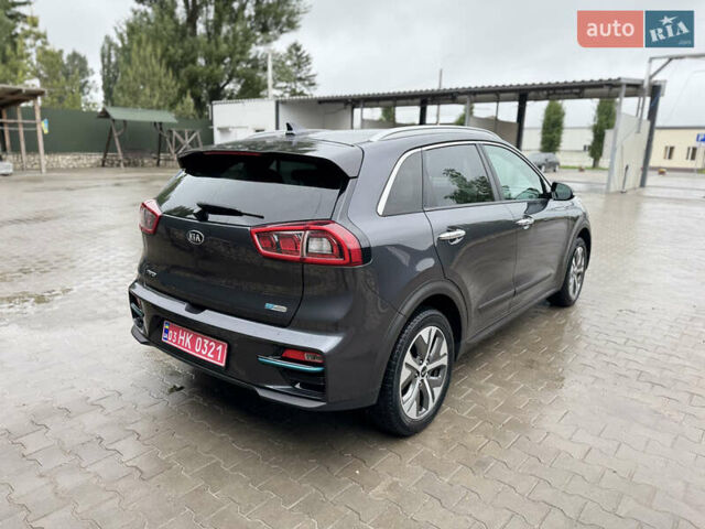 Серый Киа Niro, объемом двигателя 0 л и пробегом 119 тыс. км за 18482 $, фото 3 на Automoto.ua