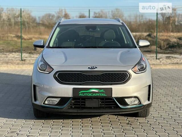 Сірий Кіа Niro, об'ємом двигуна 1.58 л та пробігом 68 тис. км за 20990 $, фото 4 на Automoto.ua