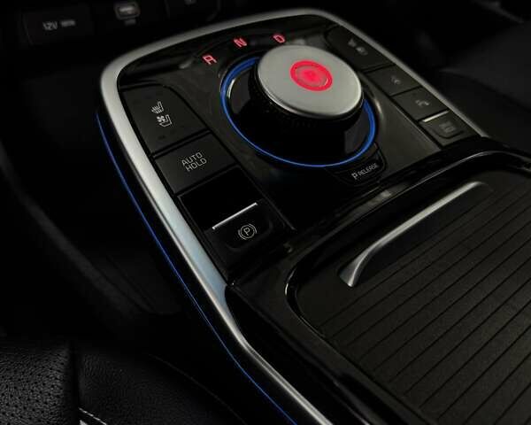 Серый Киа Niro, объемом двигателя 0 л и пробегом 123 тыс. км за 17599 $, фото 18 на Automoto.ua