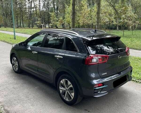 Серый Киа Niro, объемом двигателя 0 л и пробегом 129 тыс. км за 14999 $, фото 2 на Automoto.ua