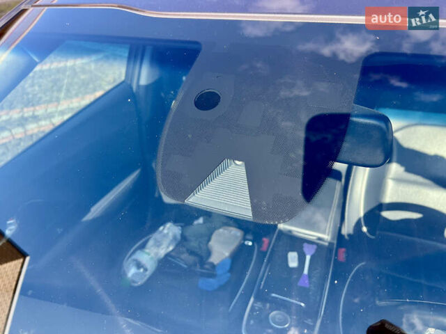 Серый Киа Niro, объемом двигателя 0 л и пробегом 116 тыс. км за 17990 $, фото 15 на Automoto.ua
