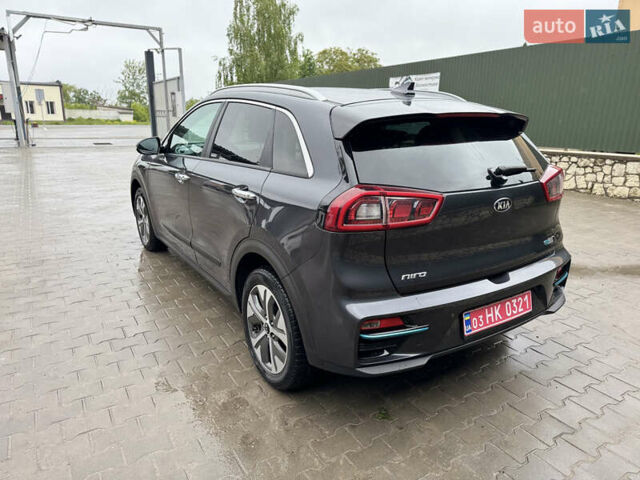 Серый Киа Niro, объемом двигателя 0 л и пробегом 119 тыс. км за 18482 $, фото 5 на Automoto.ua