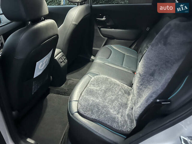 Серый Киа Niro, объемом двигателя 0 л и пробегом 64 тыс. км за 17900 $, фото 11 на Automoto.ua