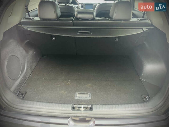 Серый Киа Niro, объемом двигателя 0 л и пробегом 102 тыс. км за 18900 $, фото 33 на Automoto.ua