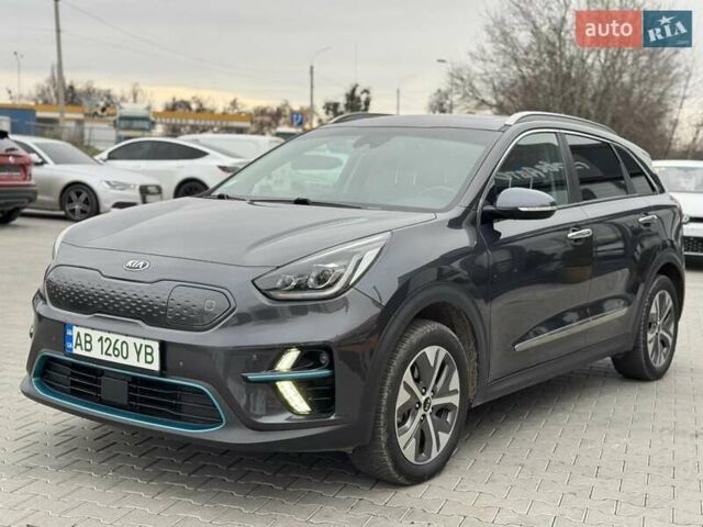 Серый Киа Niro, объемом двигателя 0 л и пробегом 143 тыс. км за 19100 $, фото 6 на Automoto.ua