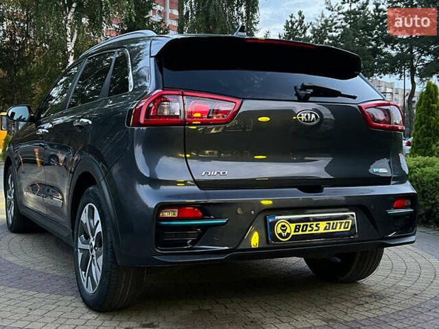 Сірий Кіа Niro, об'ємом двигуна 0 л та пробігом 79 тис. км за 20300 $, фото 4 на Automoto.ua