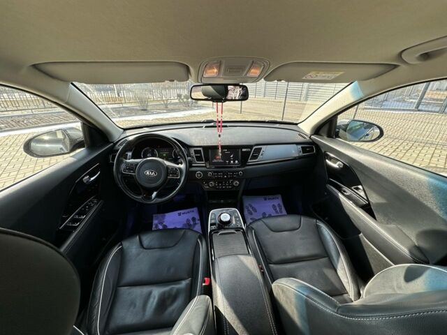 Серый Киа Niro, объемом двигателя 0 л и пробегом 151 тыс. км за 16750 $, фото 17 на Automoto.ua