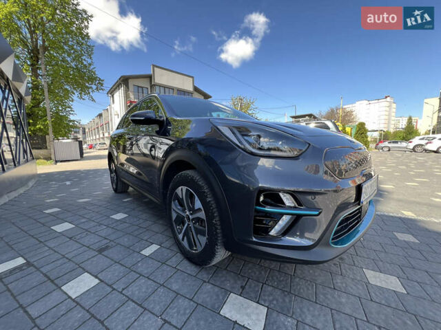 Сірий Кіа Niro, об'ємом двигуна 0 л та пробігом 92 тис. км за 18800 $, фото 6 на Automoto.ua