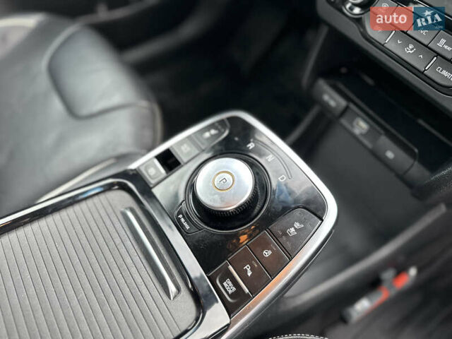 Серый Киа Niro, объемом двигателя 0 л и пробегом 157 тыс. км за 16999 $, фото 53 на Automoto.ua