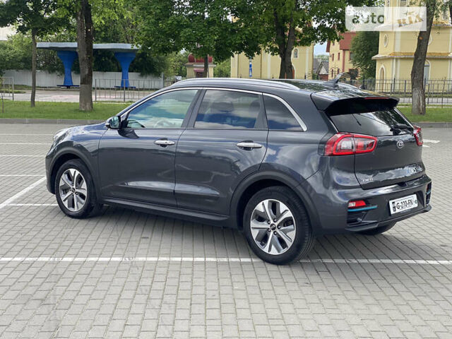 Сірий Кіа Niro, об'ємом двигуна 0 л та пробігом 170 тис. км за 18200 $, фото 38 на Automoto.ua