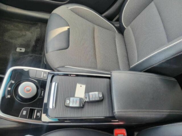 Сірий Кіа Niro, об'ємом двигуна 0 л та пробігом 32 тис. км за 7000 $, фото 8 на Automoto.ua