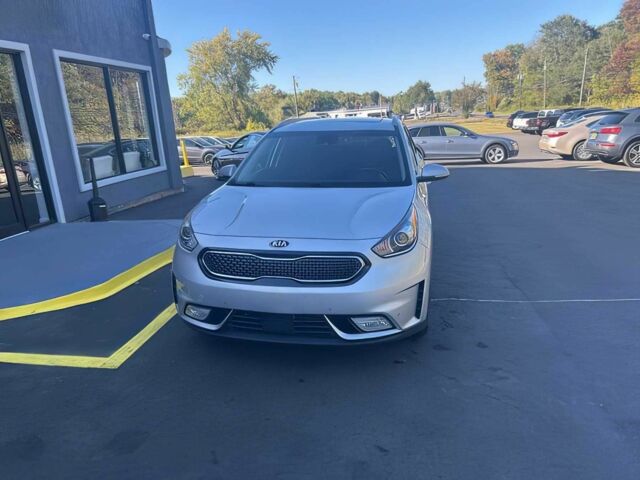 Серый Киа Niro, объемом двигателя 1.6 л и пробегом 49 тыс. км за 5500 $, фото 2 на Automoto.ua