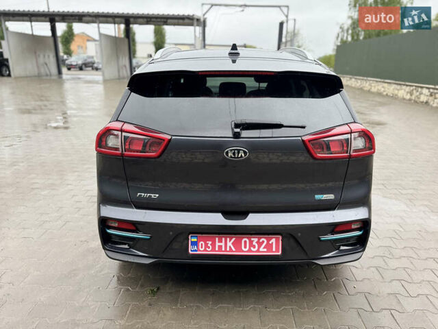 Серый Киа Niro, объемом двигателя 0 л и пробегом 119 тыс. км за 18482 $, фото 4 на Automoto.ua