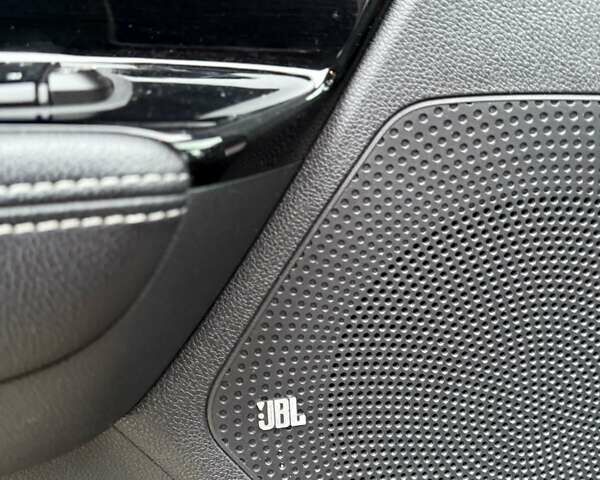 Серый Киа Niro, объемом двигателя 0 л и пробегом 110 тыс. км за 18250 $, фото 3 на Automoto.ua