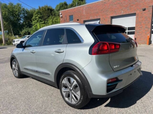 Сірий Кіа Niro, об'ємом двигуна 0 л та пробігом 88 тис. км за 8500 $, фото 3 на Automoto.ua