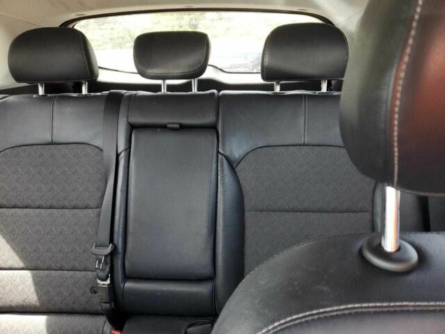 Серый Киа Niro, объемом двигателя 0 л и пробегом 61 тыс. км за 3500 $, фото 9 на Automoto.ua